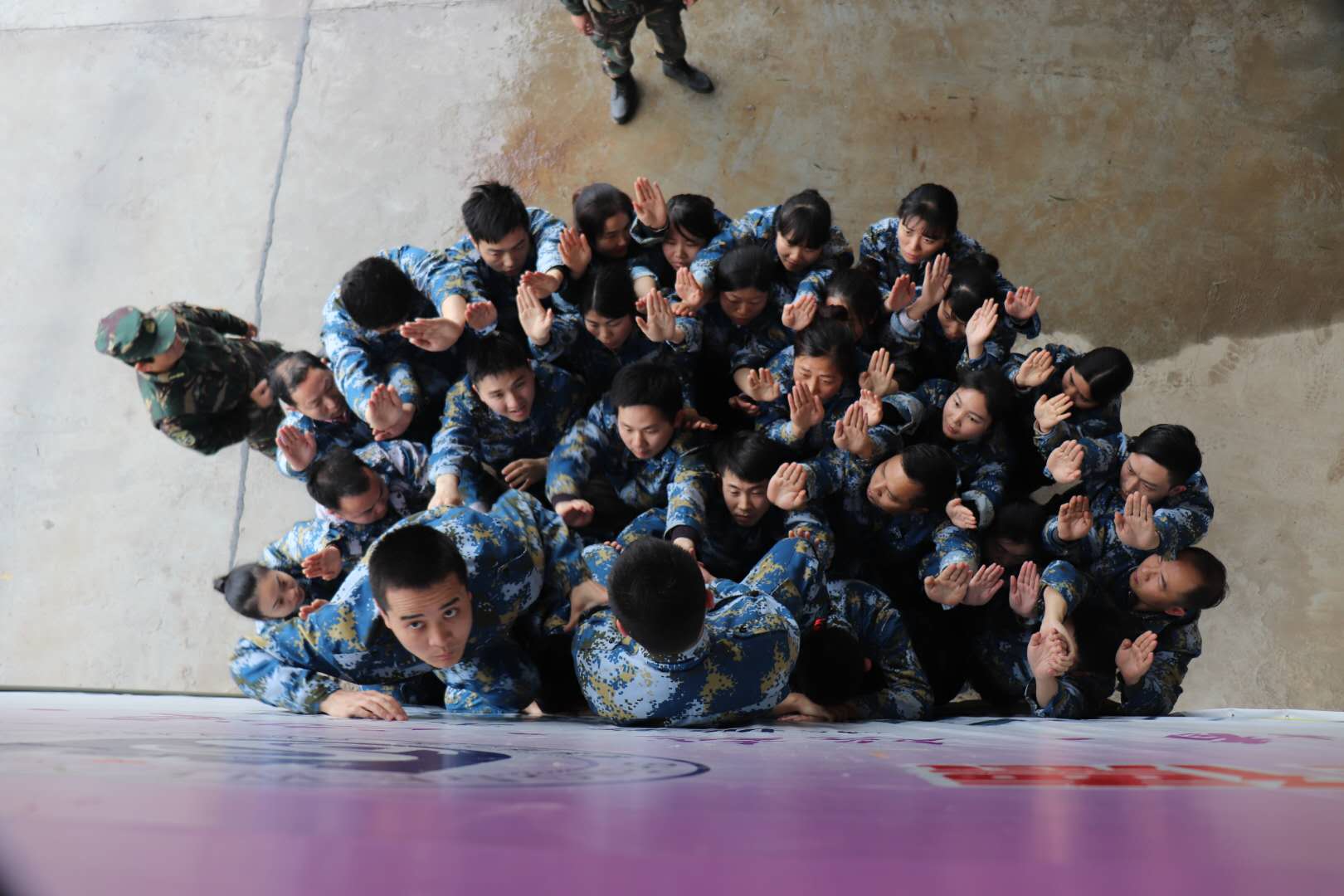 2018开云官方端页面登录入口-开云(中国)
春季军事拓展纪实