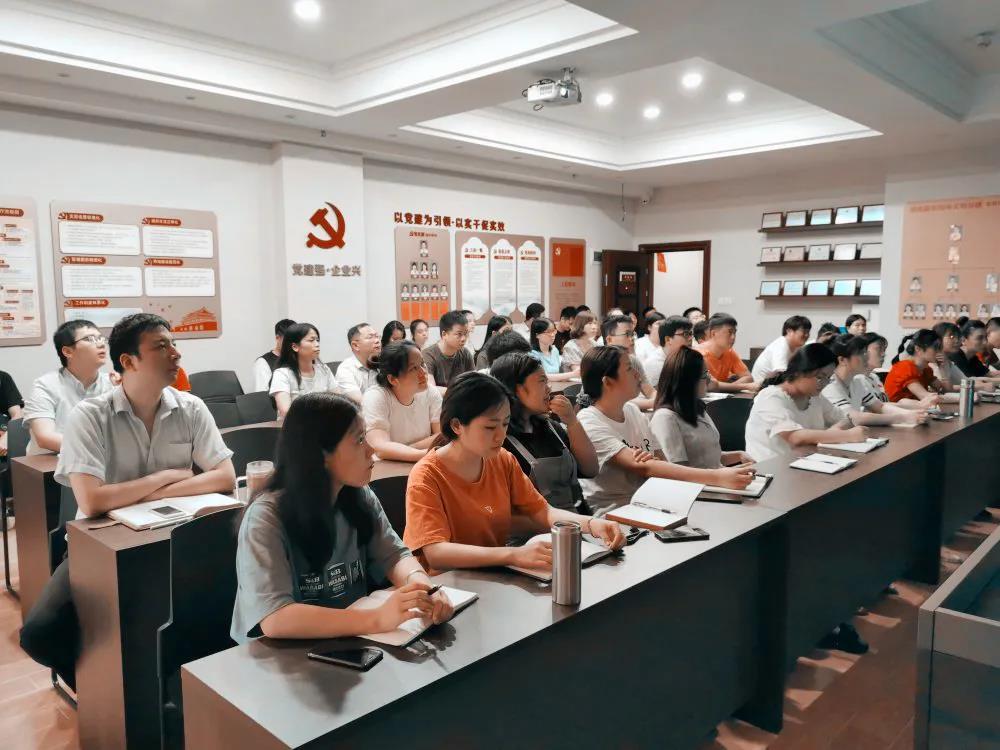 热烈庆祝建党99周年，开云官方端页面登录入口-开云(中国)
组织全体骨干召开“不忘初心、牢记使命”主题教育活动